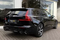 Volvo V60 2.0 T6 Recharge AWD R-Design |360°Camera|HarmanKardon| Foto