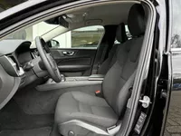 Volvo V60 2.0 B4 Momentum Bus. |Carplay|Adapt.Cruise|Trekhaak| Foto