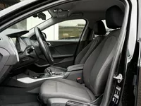 BMW 1-serie 118i Executive Edition |Carplay|PDC v+a| Foto