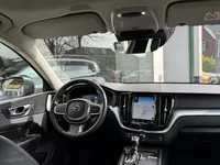 Volvo XC60 2.0 T5 AWD Momentum Pro |Navi|Leder|Trekhaak| Foto